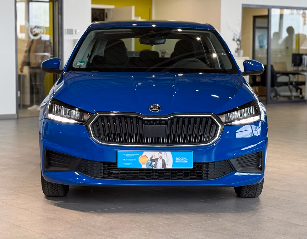 Skoda Fabia 2023 г. Синий, пробег 59000 км