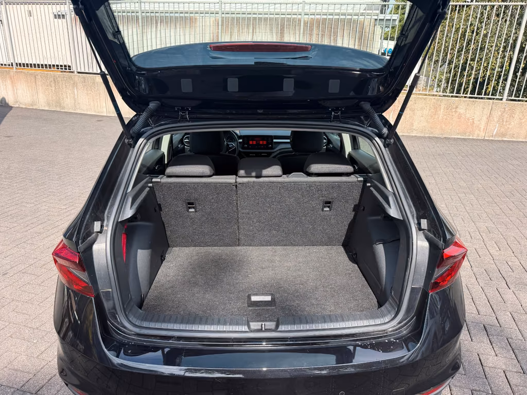 Skoda Fabia 2022 г. Чёрный, пробег 53000 км