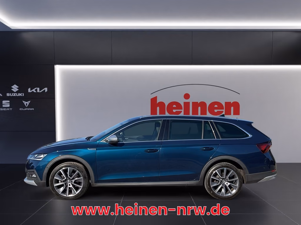 Skoda Octavia 2023 г. Синий, пробег 59975 км