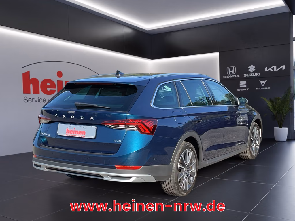 Skoda Octavia 2023 г. Синий, пробег 59975 км