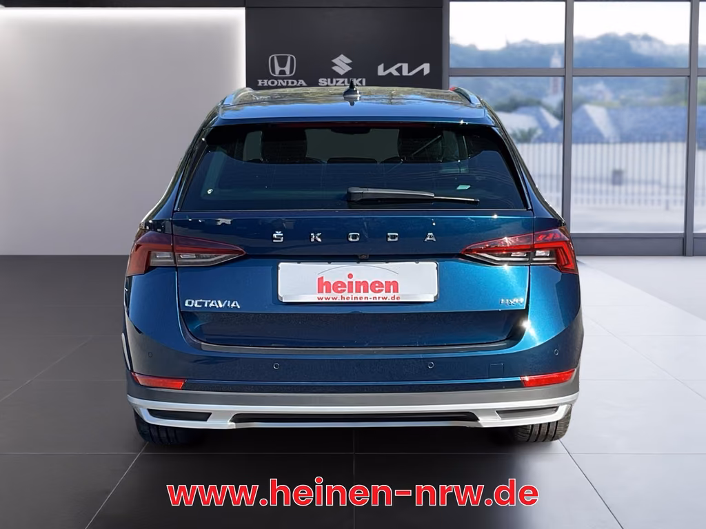 Skoda Octavia 2023 г. Синий, пробег 59975 км