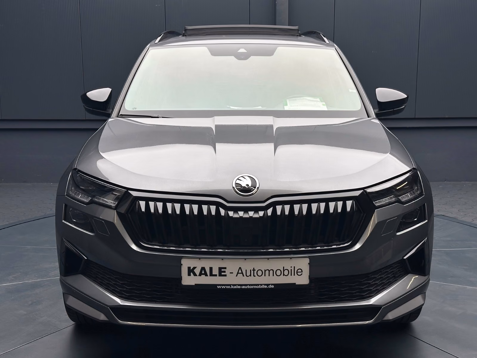 Skoda Karoq 2023 г. Серый, пробег 34000 км