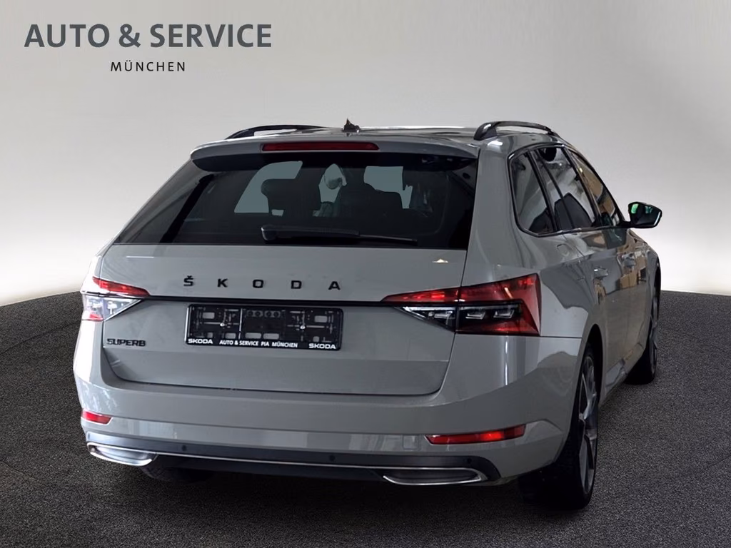 Skoda Superb 2023 г. Серый, пробег 46700 км