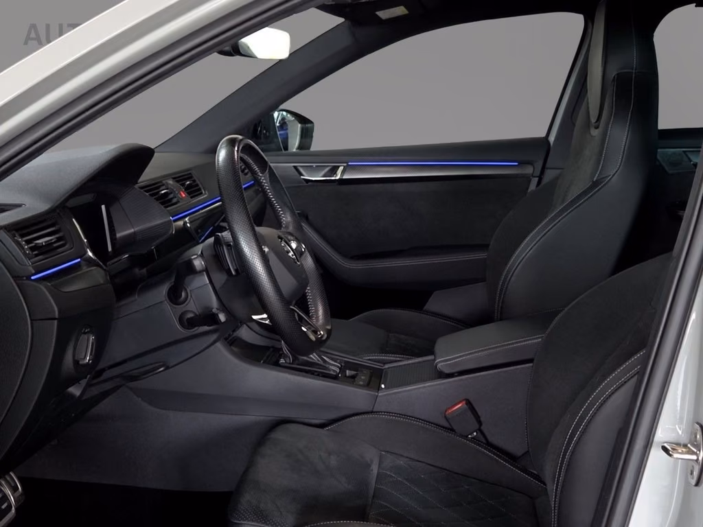 Skoda Superb 2023 г. Серый, пробег 46700 км