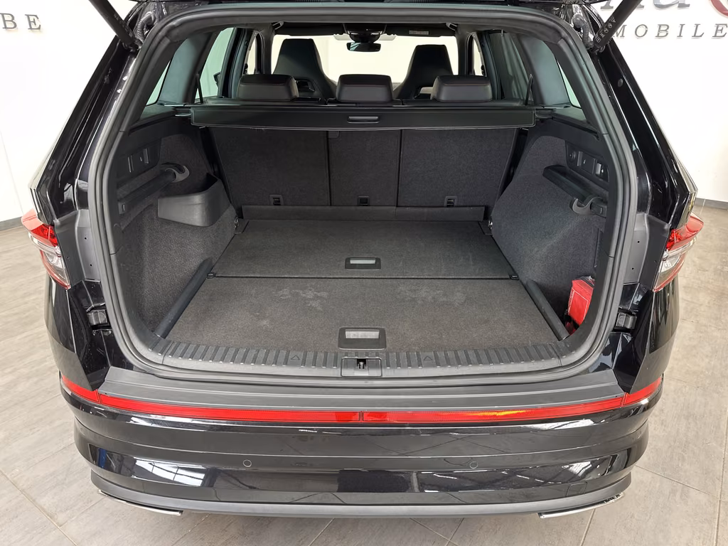 Skoda Kodiaq 2024 г. Чёрный, пробег 38450 км