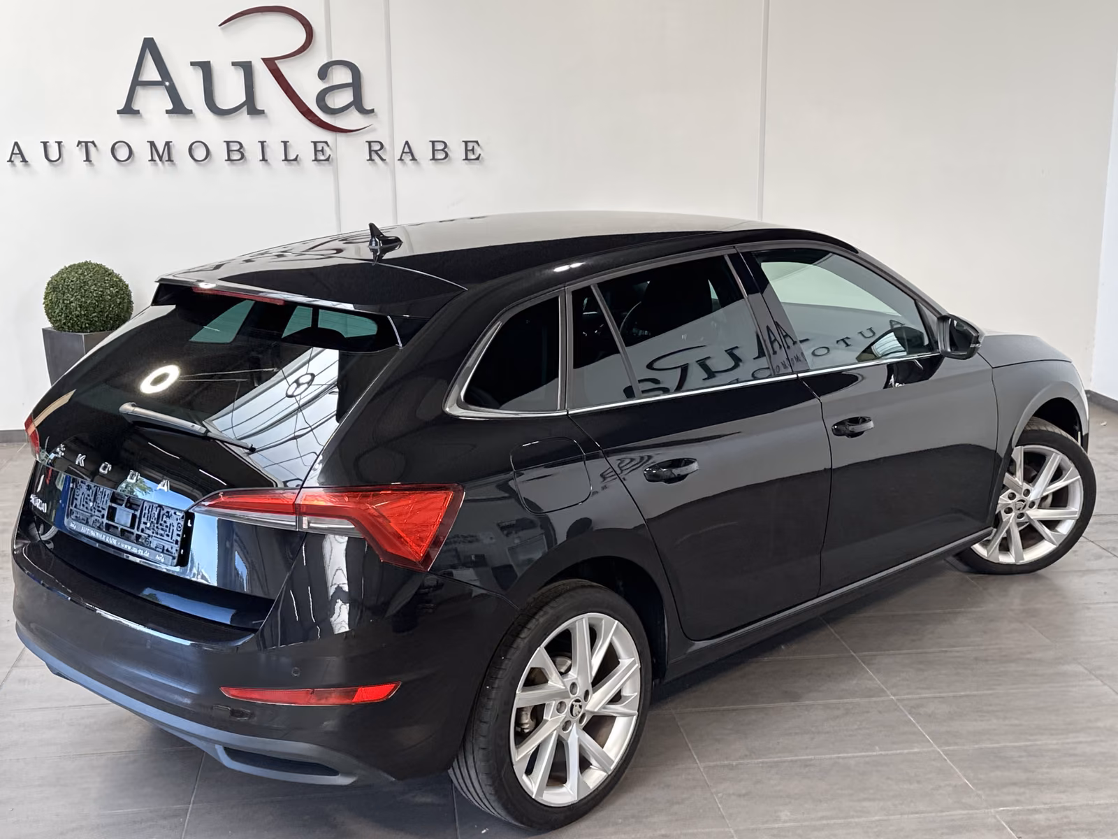 Skoda Scala 2023 г. Чёрный, пробег 49750 км