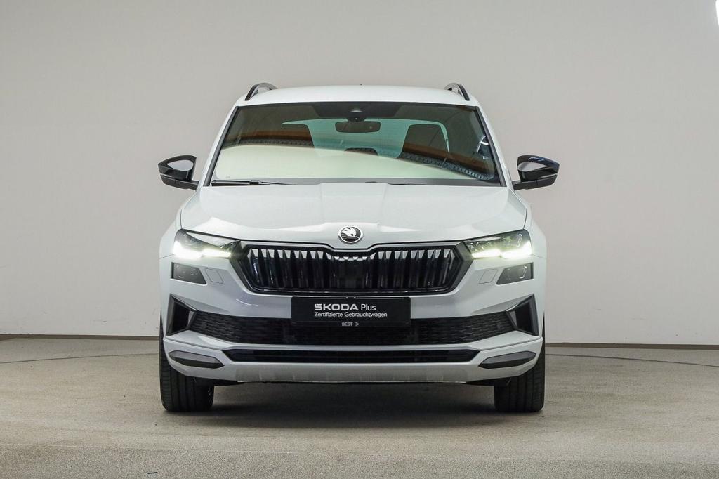 Skoda Karoq 2022 г. Белый, пробег 37900 км