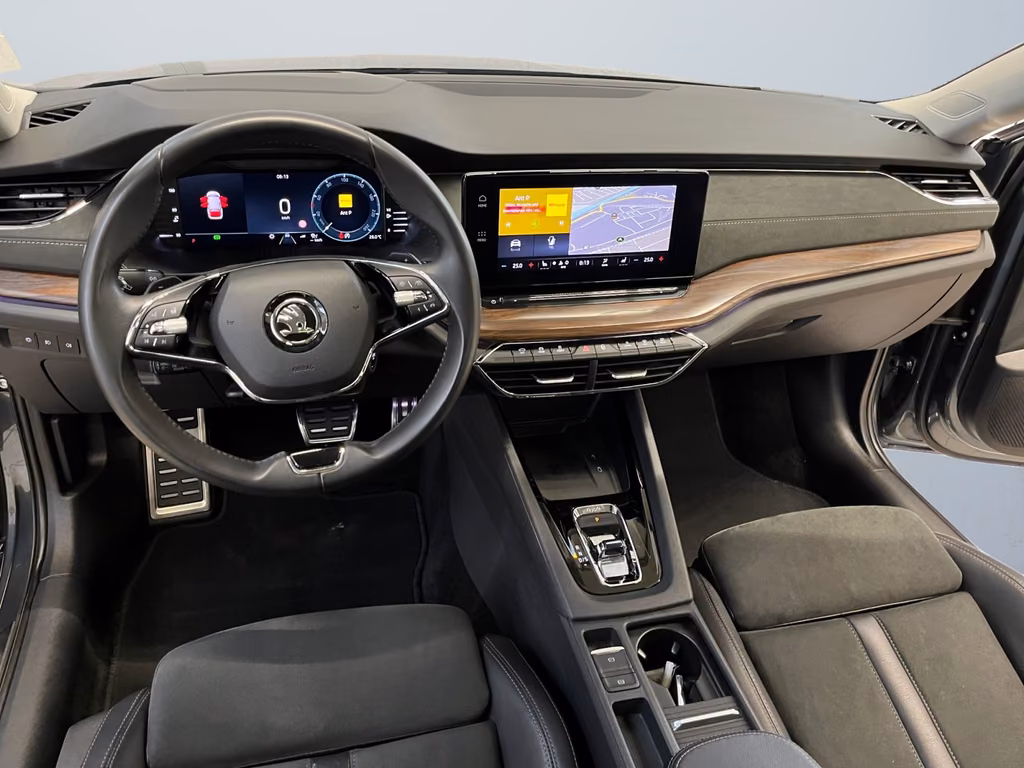 Skoda Octavia 2022 г. Серый, пробег 58131 км