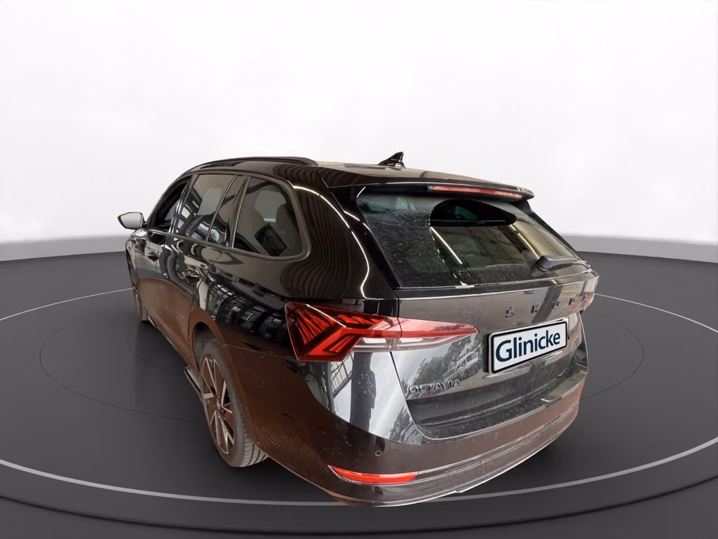 Skoda Octavia 2023 г. Чёрный, пробег 59300 км