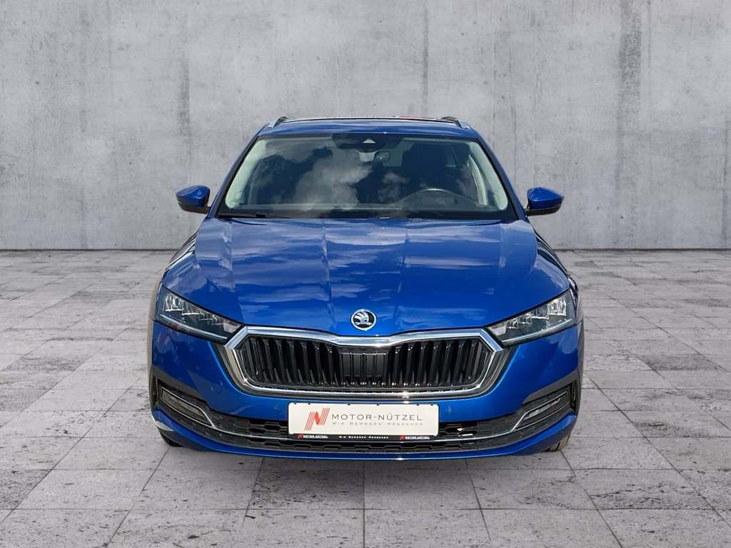Skoda Octavia 2022 г. Синий, пробег 59763 км