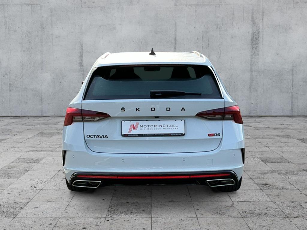 Skoda Octavia 2022 г. Белый, пробег 46463 км