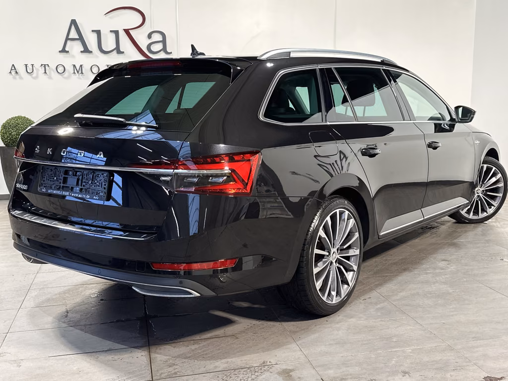 Skoda Superb 2023 г. Чёрный, пробег 59750 км