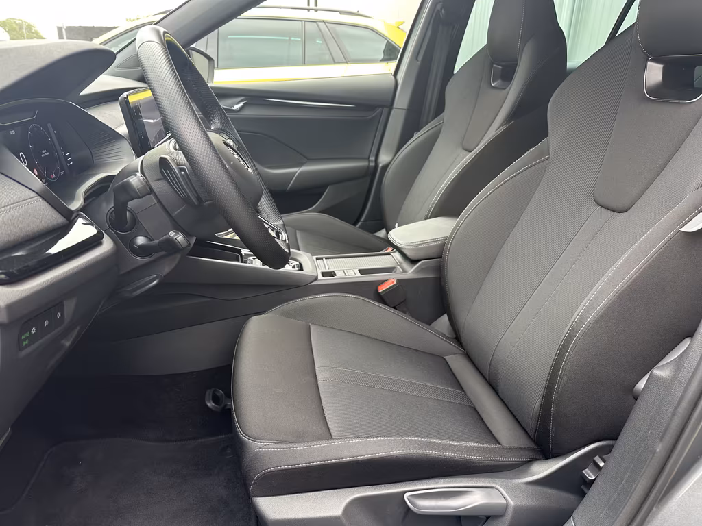 Skoda Octavia 2023 г. Серый, пробег 56750 км