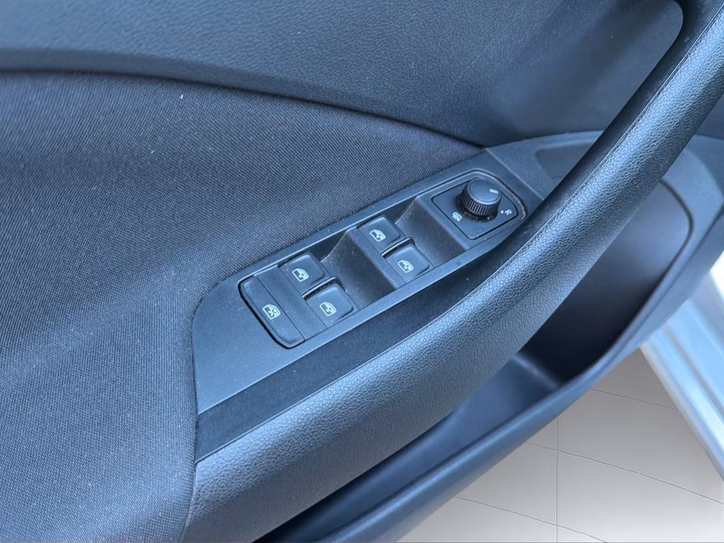 Skoda Scala 2023 г. Серебристый, пробег 45530 км