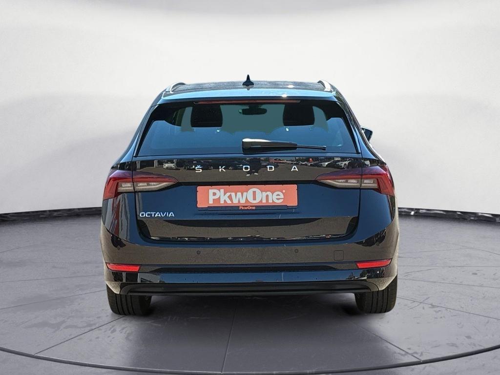 Skoda Octavia 2023 г. Чёрный, пробег 51970 км