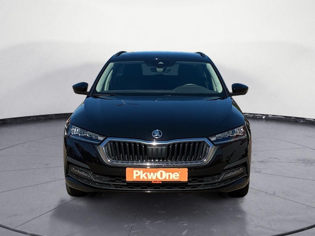 Skoda Octavia 2023 г. Чёрный, пробег 51970 км