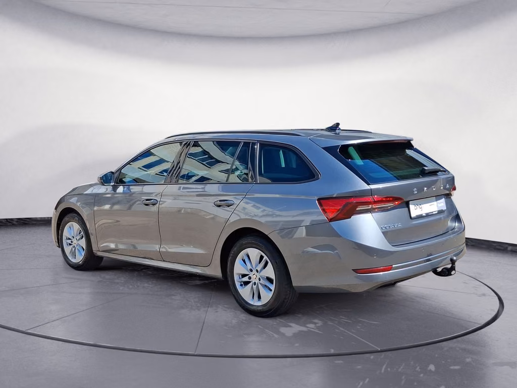 Skoda Octavia 2023 г. Серый, пробег 58333 км