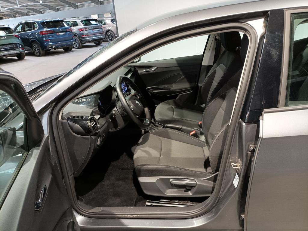 Skoda Fabia 2022 г. Серый, пробег 37191 км