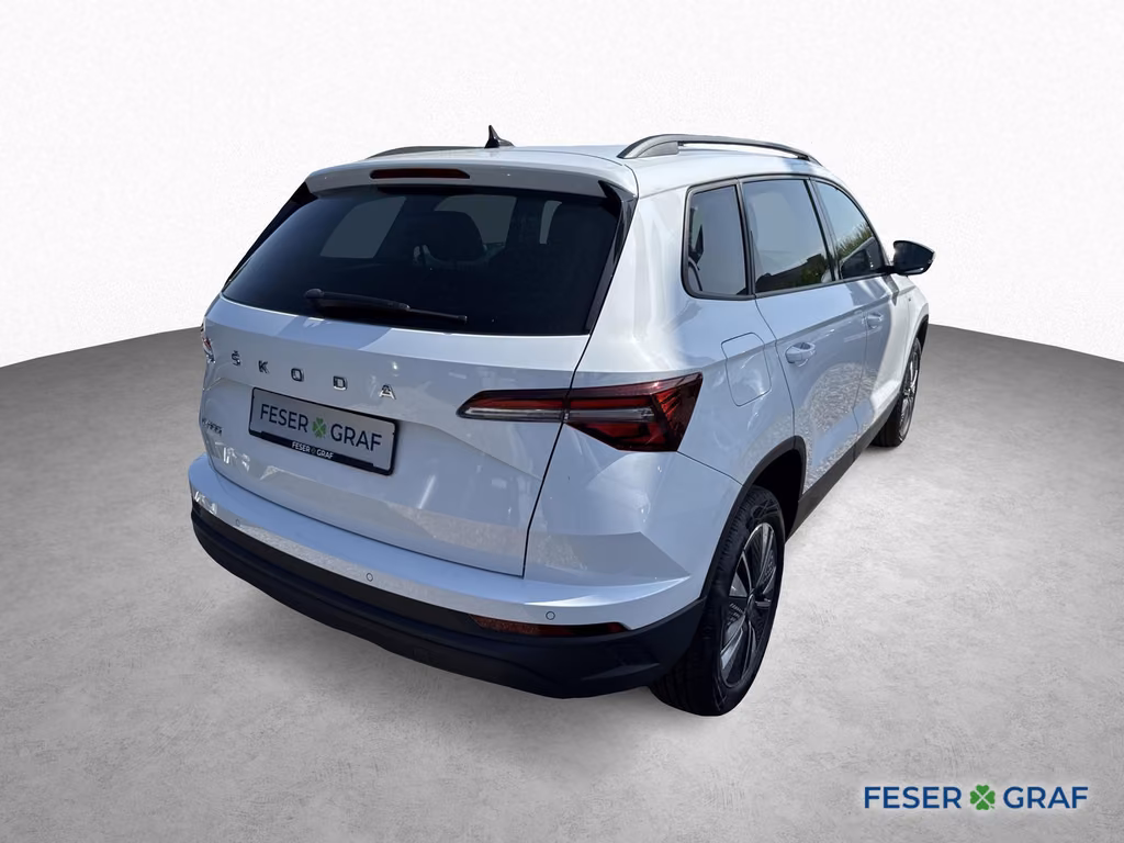 Skoda Karoq 2022 г. Белый, пробег 51200 км