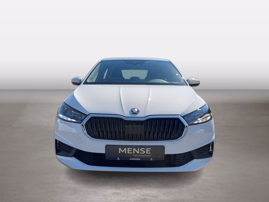 Skoda Fabia 2022 г. Белый, пробег 40996 км