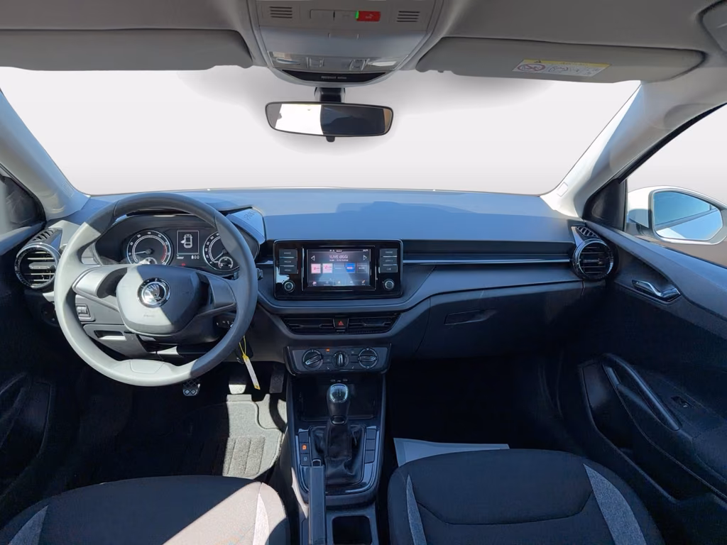 Skoda Fabia 2022 г. Белый, пробег 40996 км