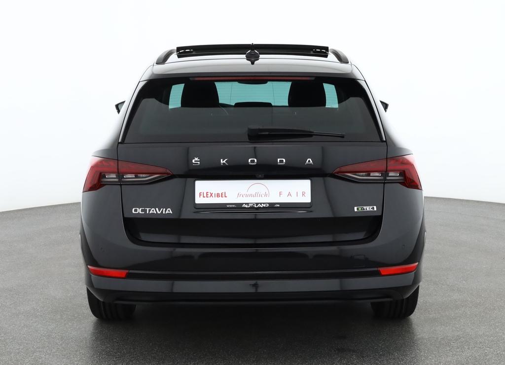 Skoda Octavia 2022 г. Чёрный, пробег 45205 км