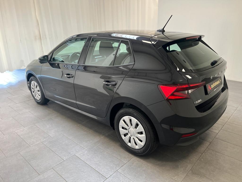 Skoda Fabia 2022 г. Чёрный, пробег 42040 км