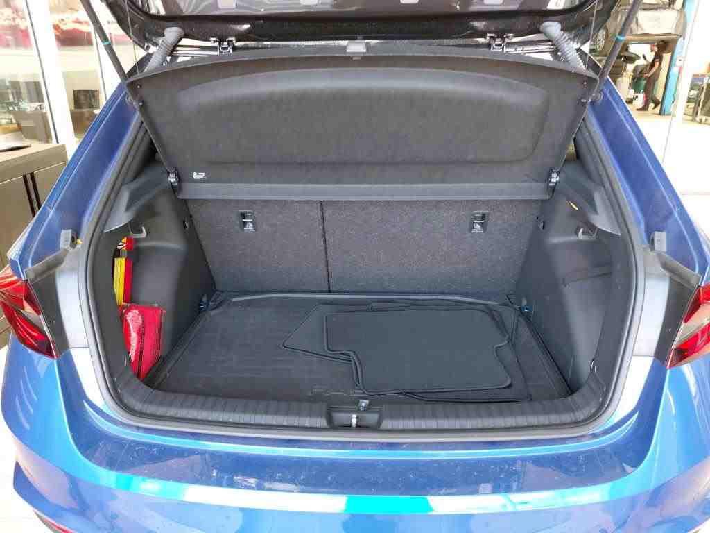 Skoda Fabia 2022 г. Синий, пробег 47500 км