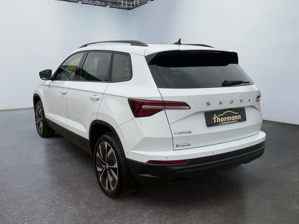 Skoda Karoq 2023 г. Белый, пробег 56823 км