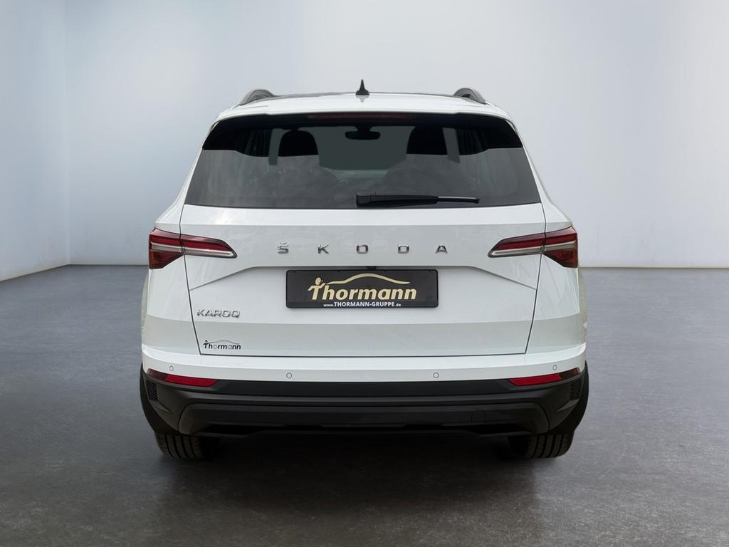 Skoda Karoq 2023 г. Белый, пробег 56823 км