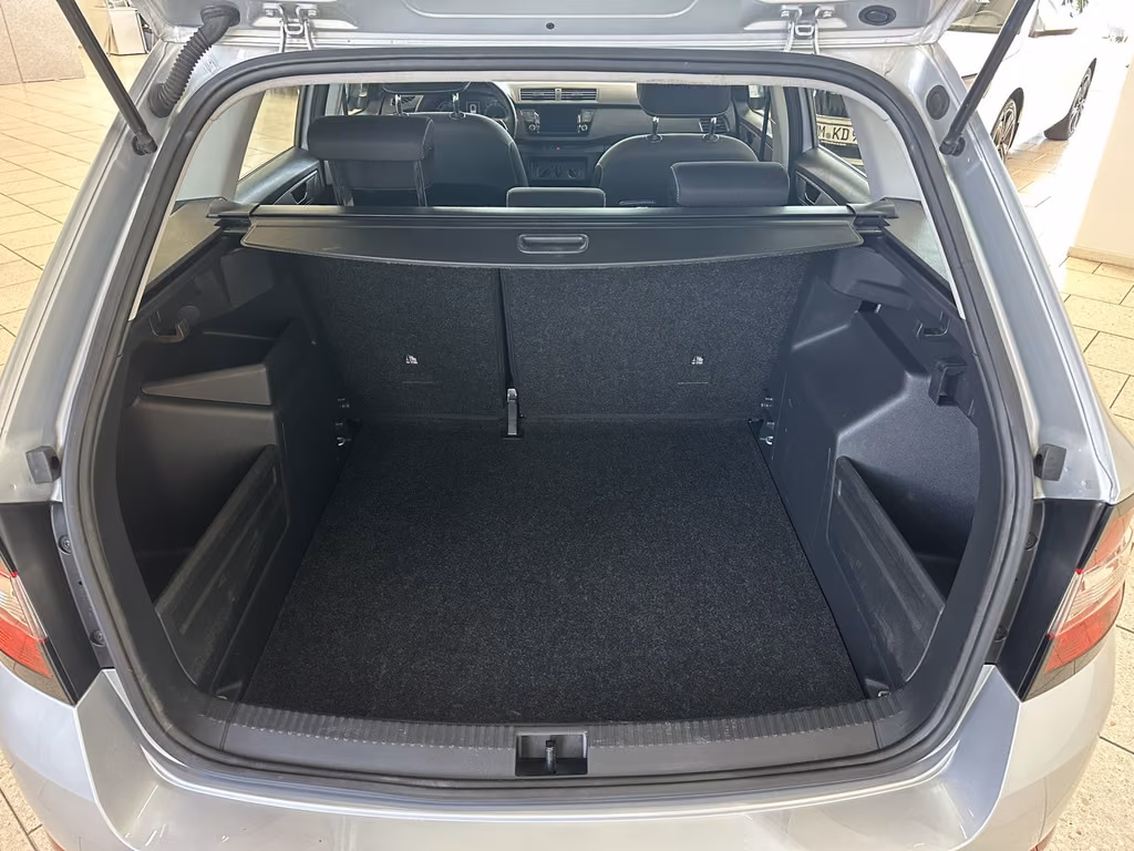 Skoda Fabia 2021 г. Серебристый, пробег 51811 км