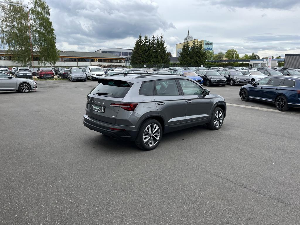 Skoda Karoq 2022 г. Серый, пробег 57414 км
