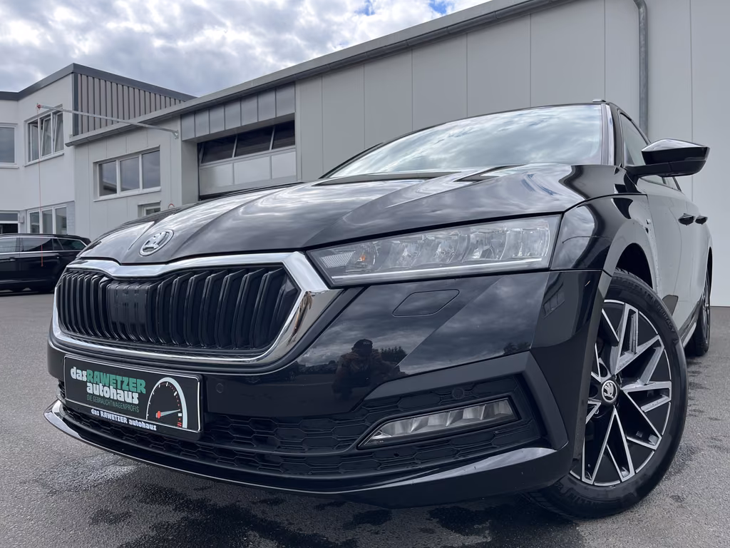 Skoda Octavia 2021 г. Чёрный, пробег 54925 км