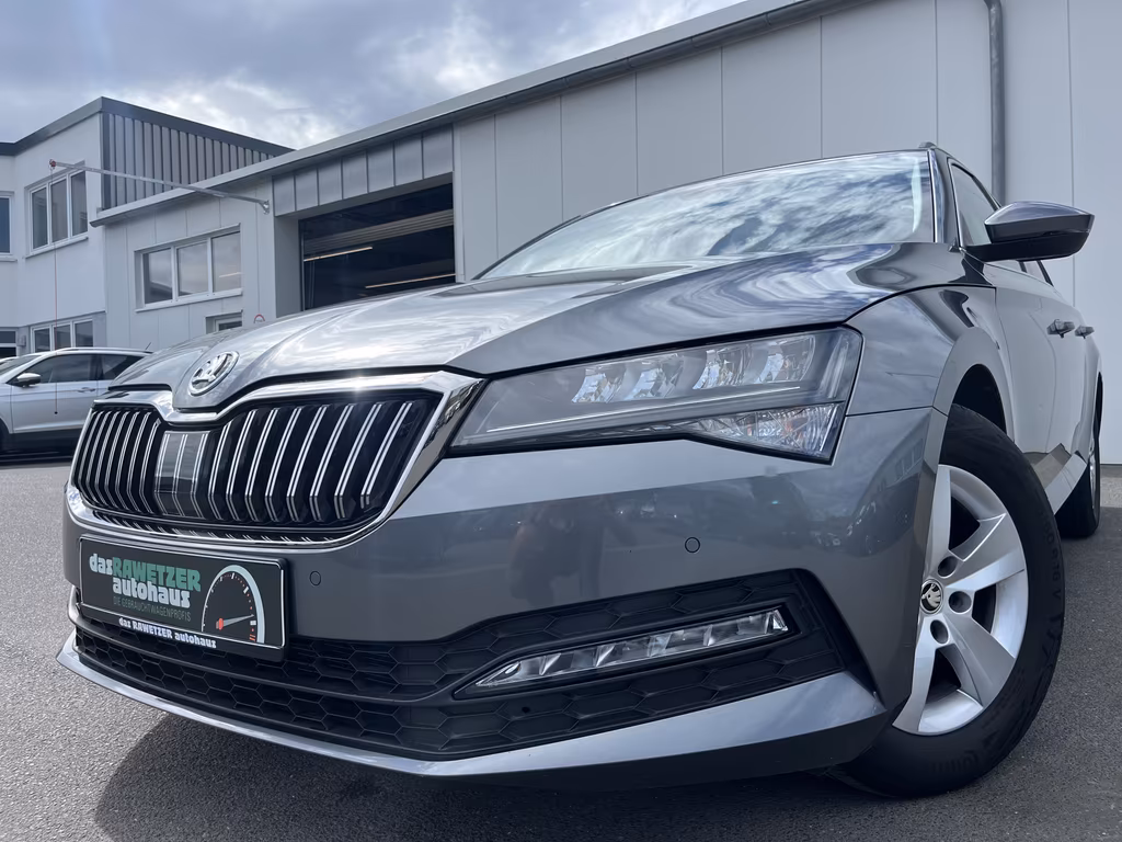 Skoda Superb 2022 г. Серый, пробег 58008 км