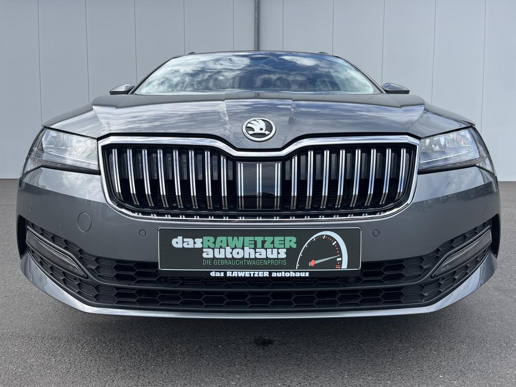 Skoda Superb 2022 г. Серый, пробег 58008 км