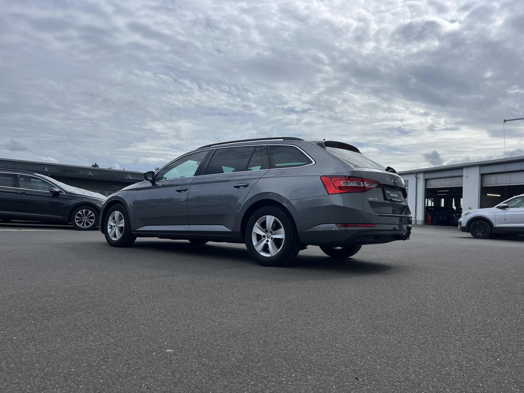 Skoda Superb 2022 г. Серый, пробег 58008 км