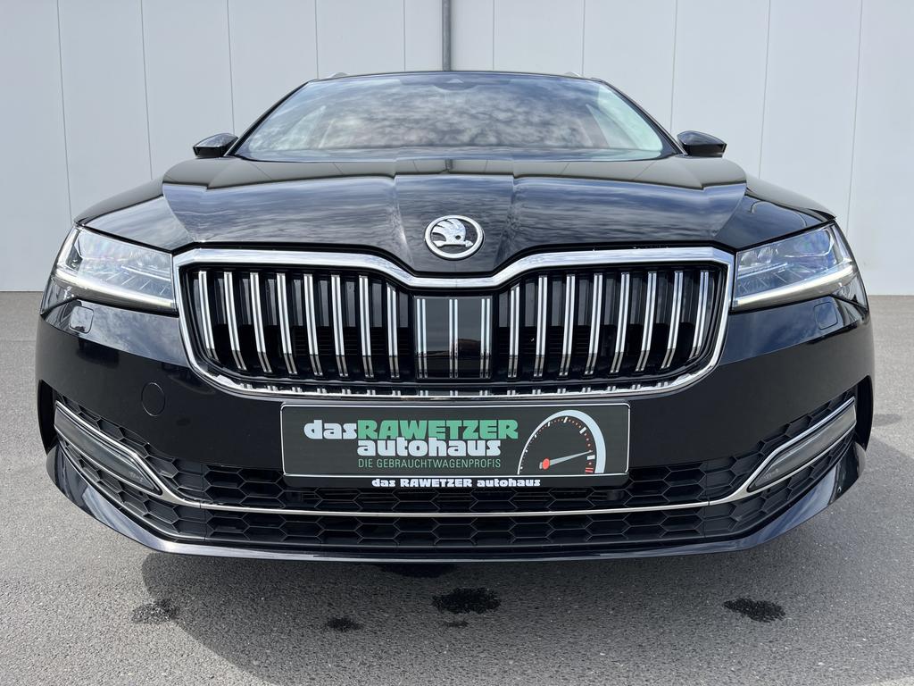 Skoda Superb 2021 г. Чёрный, пробег 59987 км