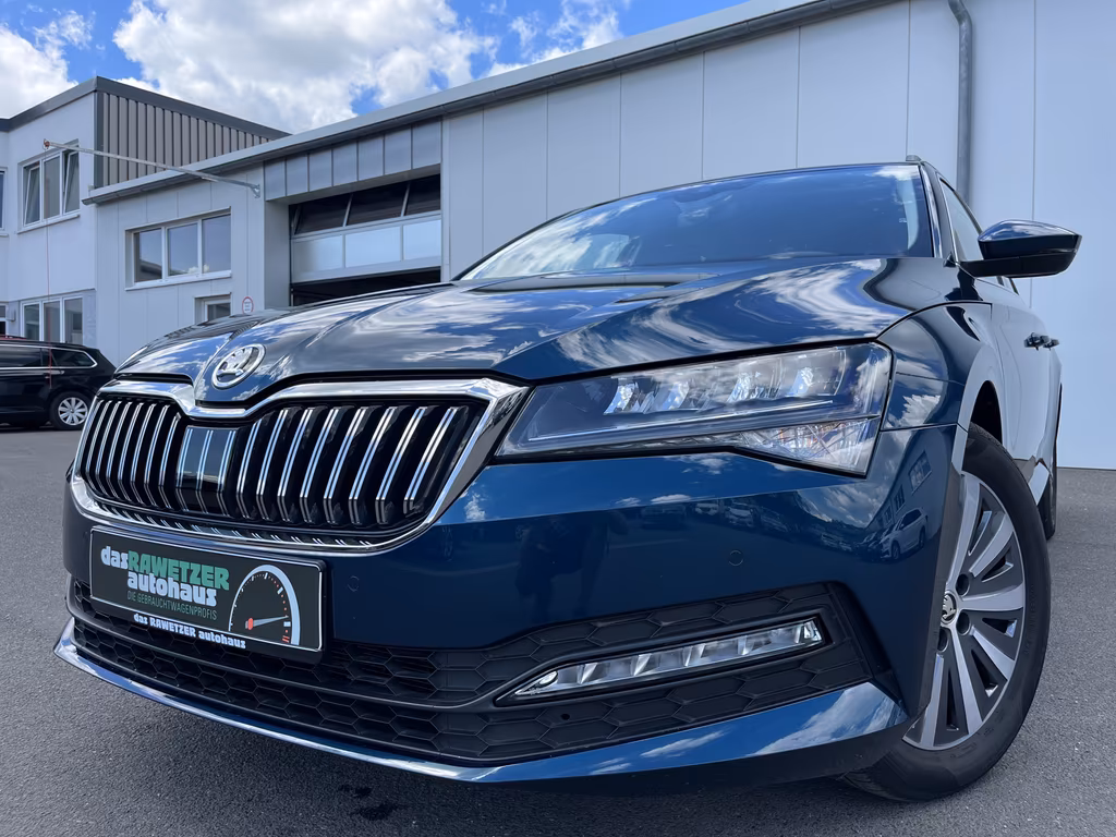 Skoda Superb 2022 г. Синий, пробег 59250 км