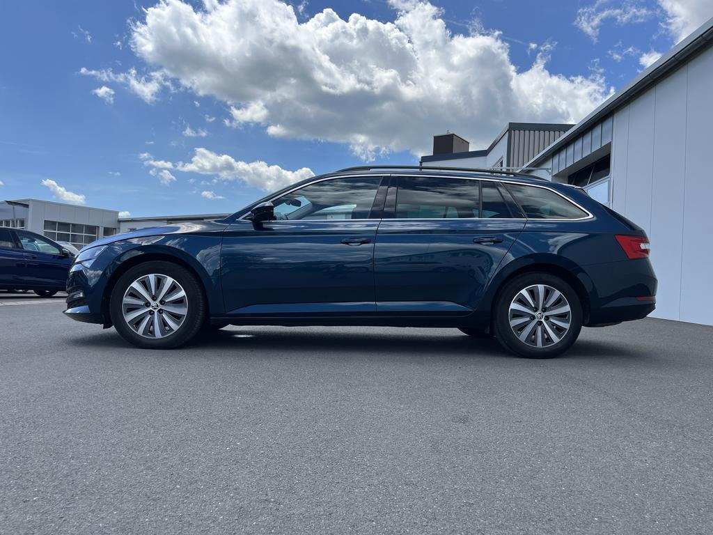 Skoda Superb 2022 г. Синий, пробег 59250 км