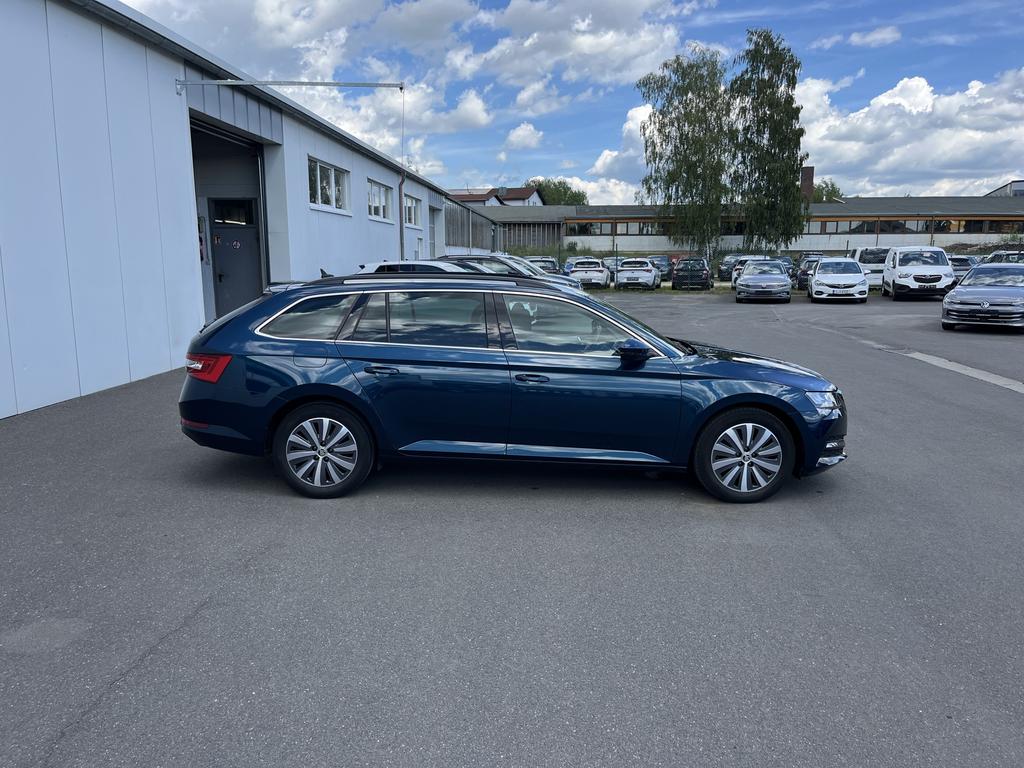 Skoda Superb 2022 г. Синий, пробег 59250 км