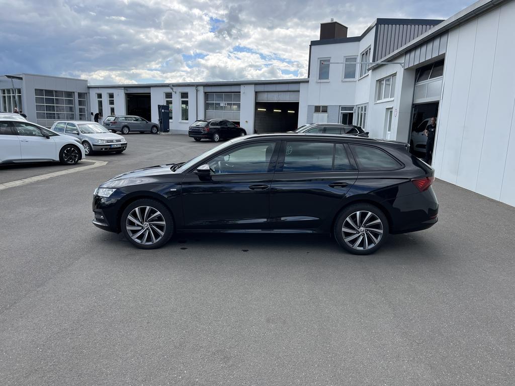 Skoda Octavia 2022 г. Чёрный, пробег 55247 км