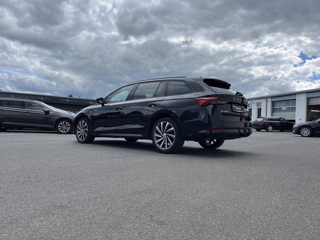 Skoda Octavia 2022 г. Чёрный, пробег 55247 км