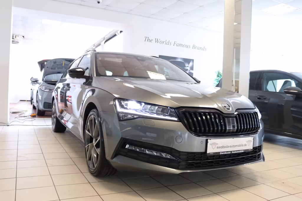 Skoda Superb 2022 г. Серый, пробег 49985 км
