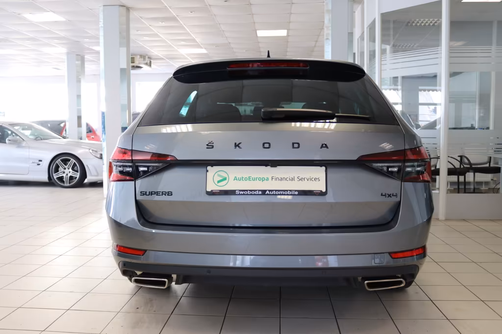 Skoda Superb 2022 г. Серый, пробег 49985 км