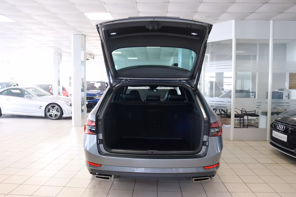 Skoda Superb 2022 г. Серый, пробег 49985 км