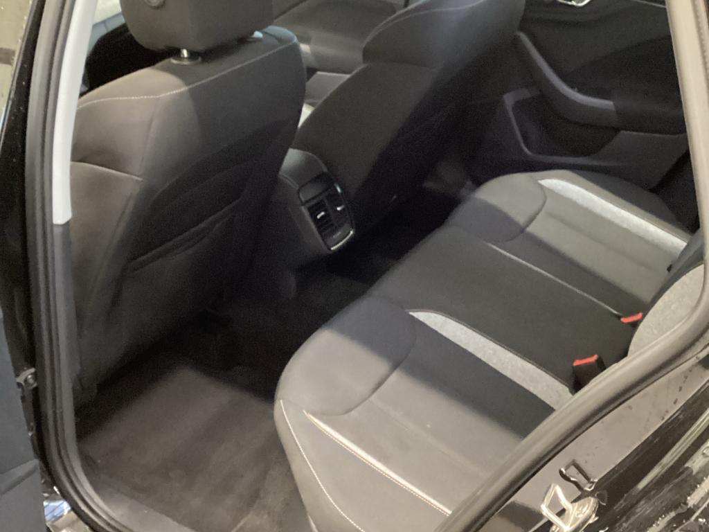 Skoda Kamiq 2024 г. Чёрный, пробег 59920 км