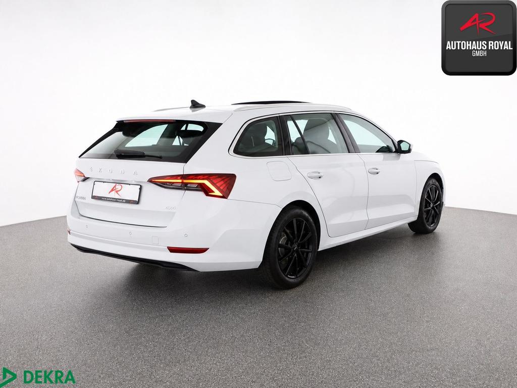 Skoda Octavia 2023 г. Белый, пробег 50000 км