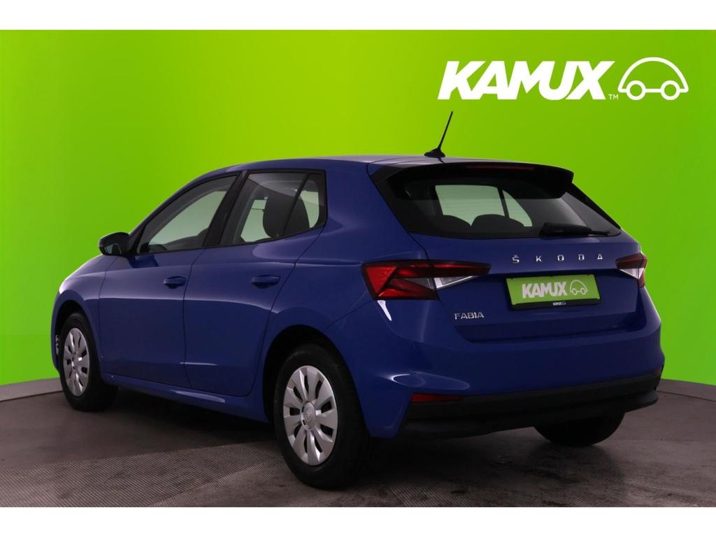 Skoda Fabia 2023 г. Синий, пробег 33335 км