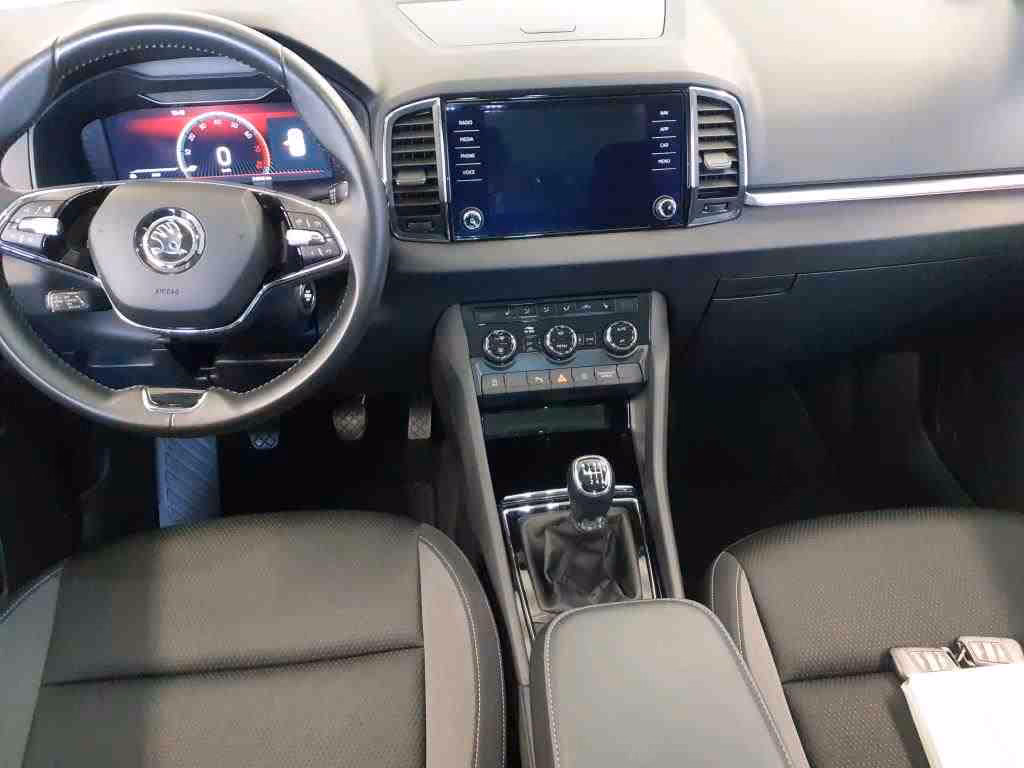 Skoda Karoq 2022 г. Чёрный, пробег 54100 км