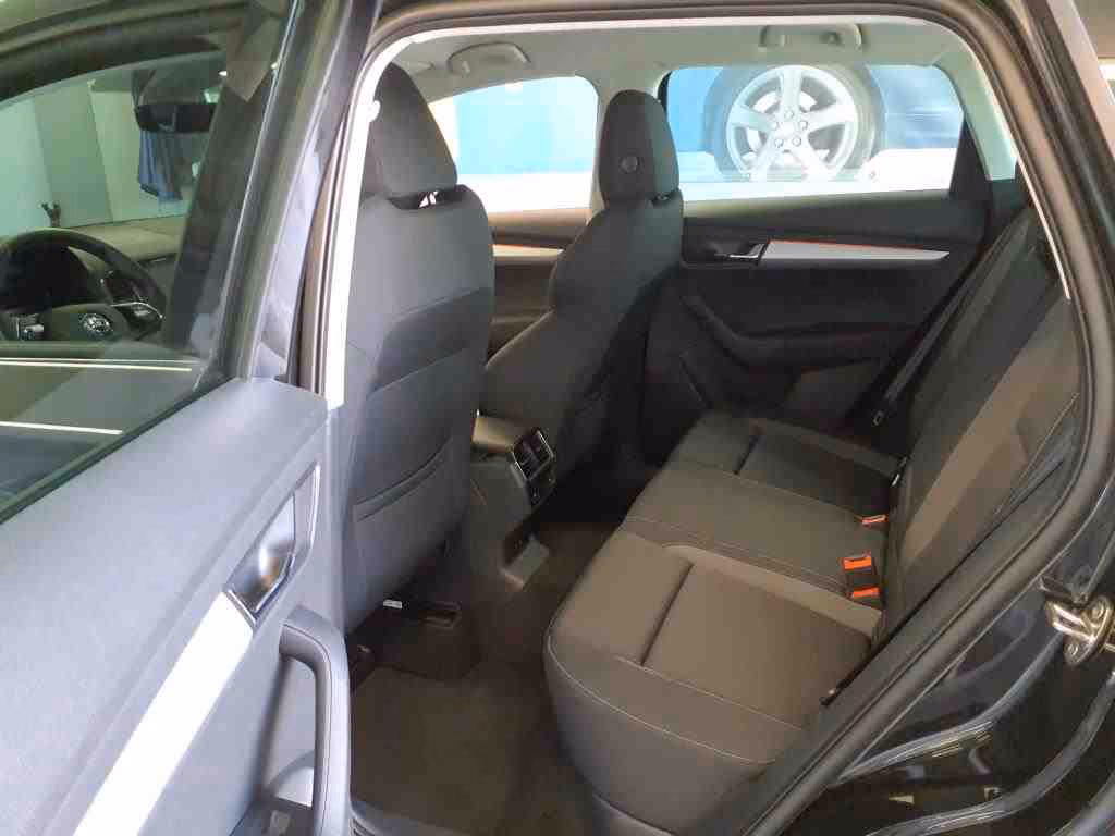 Skoda Karoq 2022 г. Чёрный, пробег 54100 км